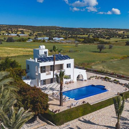 Villa Chrysta Agios Theodoros Eksteriør billede
