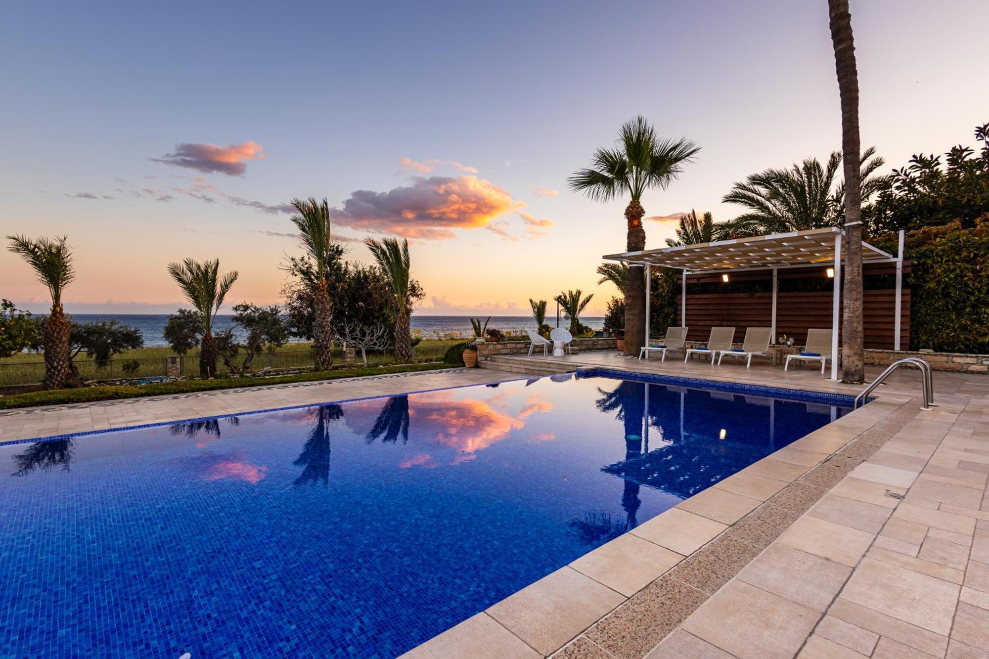 Villa Chrysta Agios Theodoros Eksteriør billede