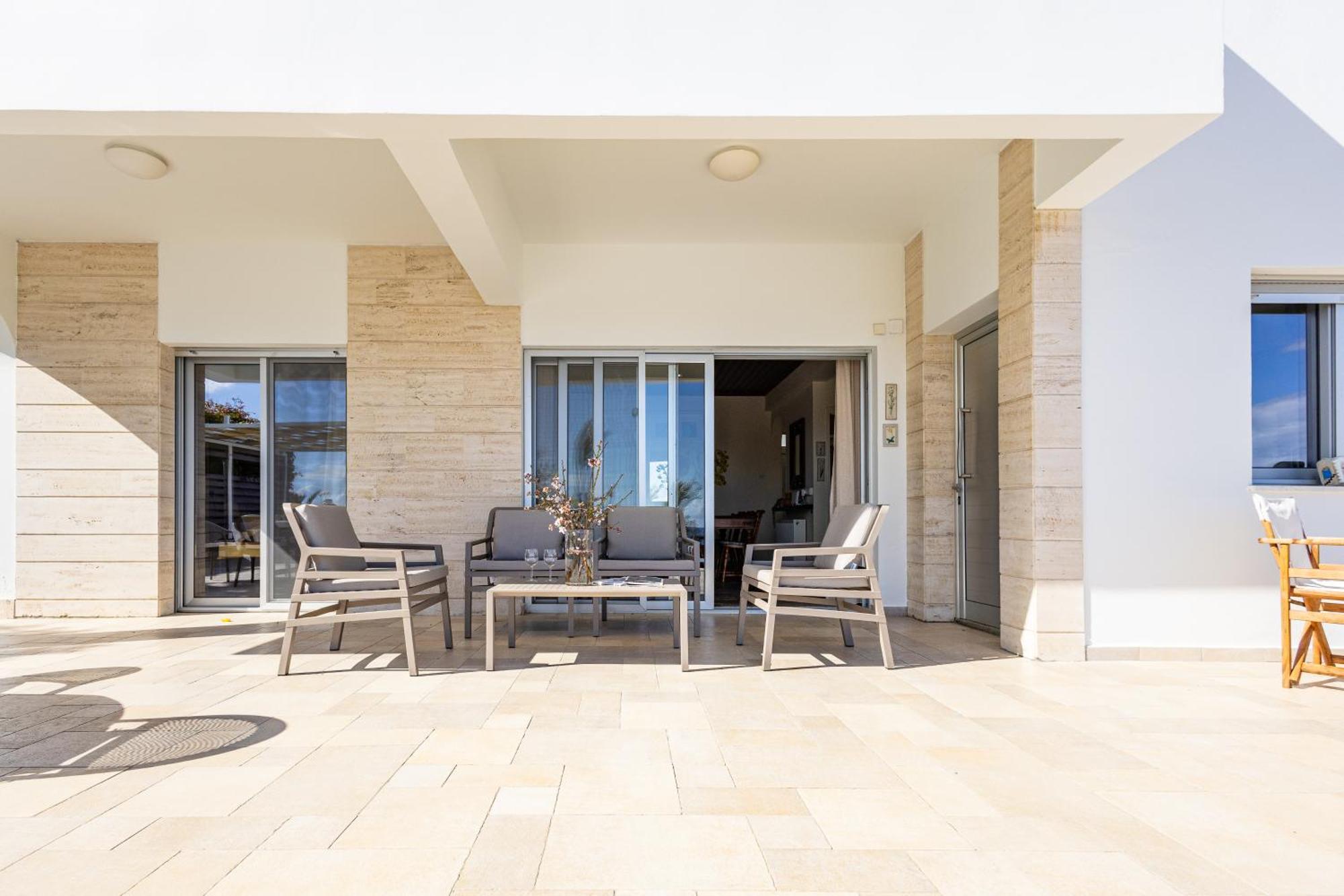 Villa Chrysta Agios Theodoros Eksteriør billede
